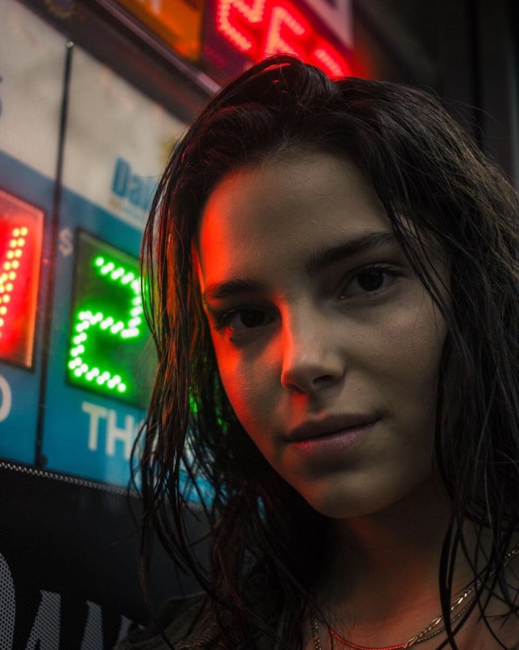 Inde Navarrette plums