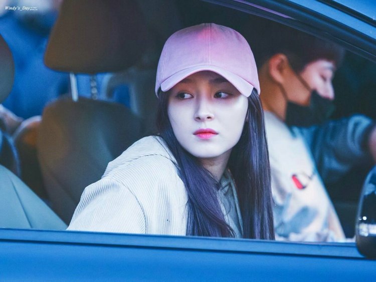 MOMOLAND Nancy as a child