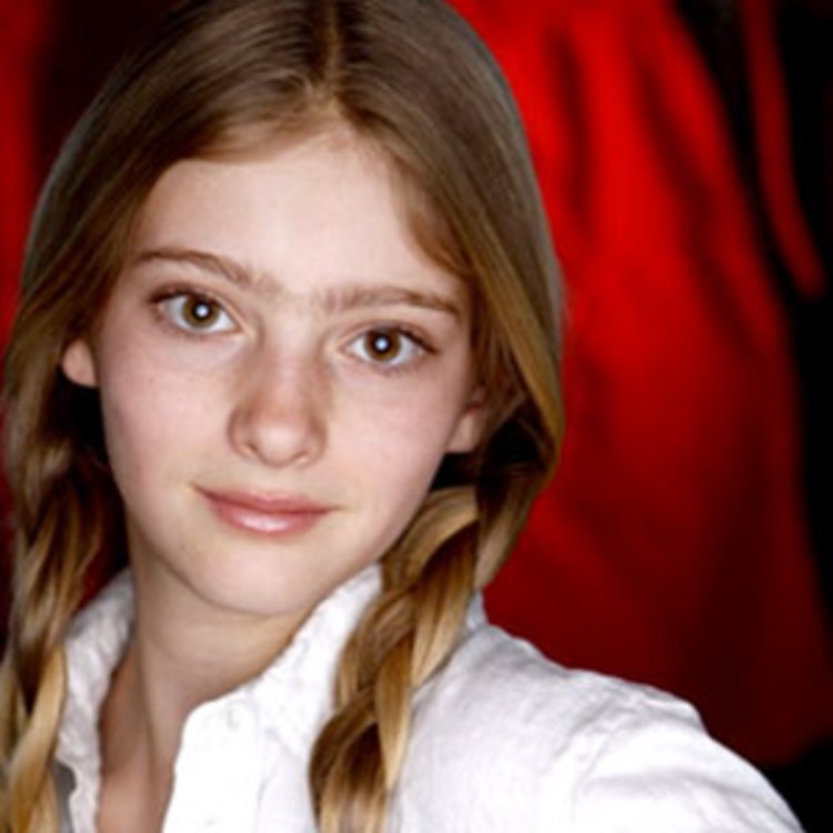 Willow Shields Harry Potter