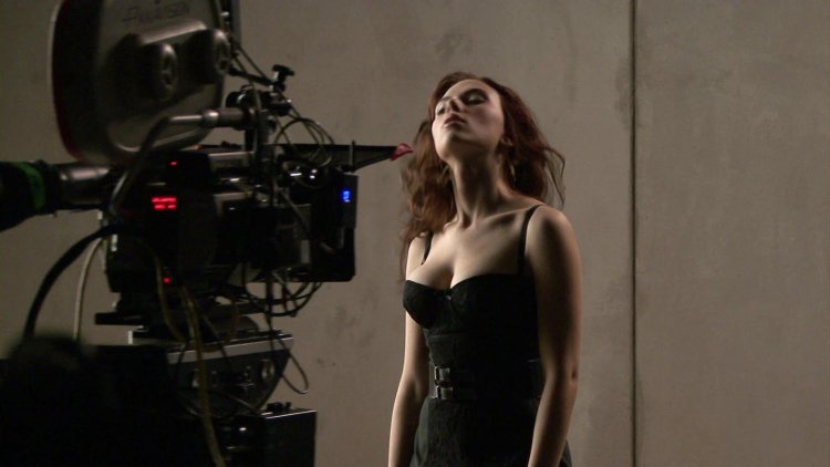 Lenina Crowne - Black Widow