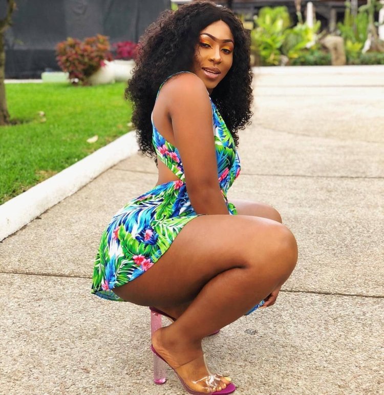 Model + size Briana Francisco