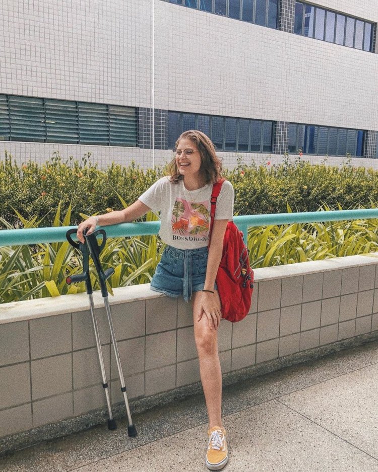 Nastya Belyaeva one-legged