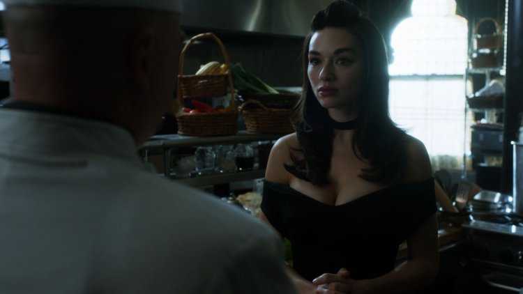 Crystal reed gotham chest