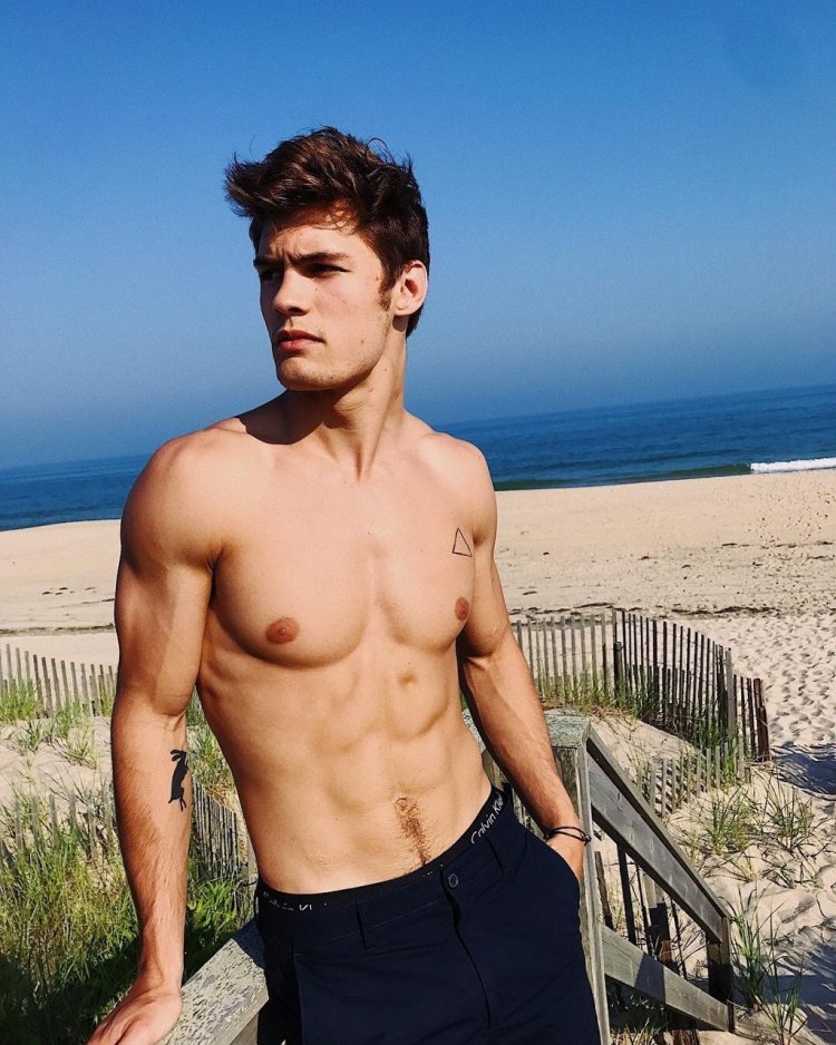 Dylan Geick torso