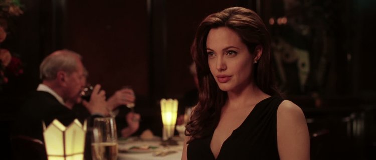 Angelina Jolie Mr and Mrs