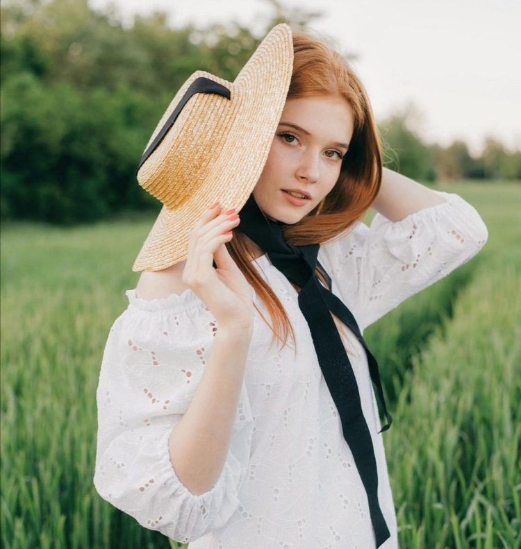 Katya @katyasitak Instagram