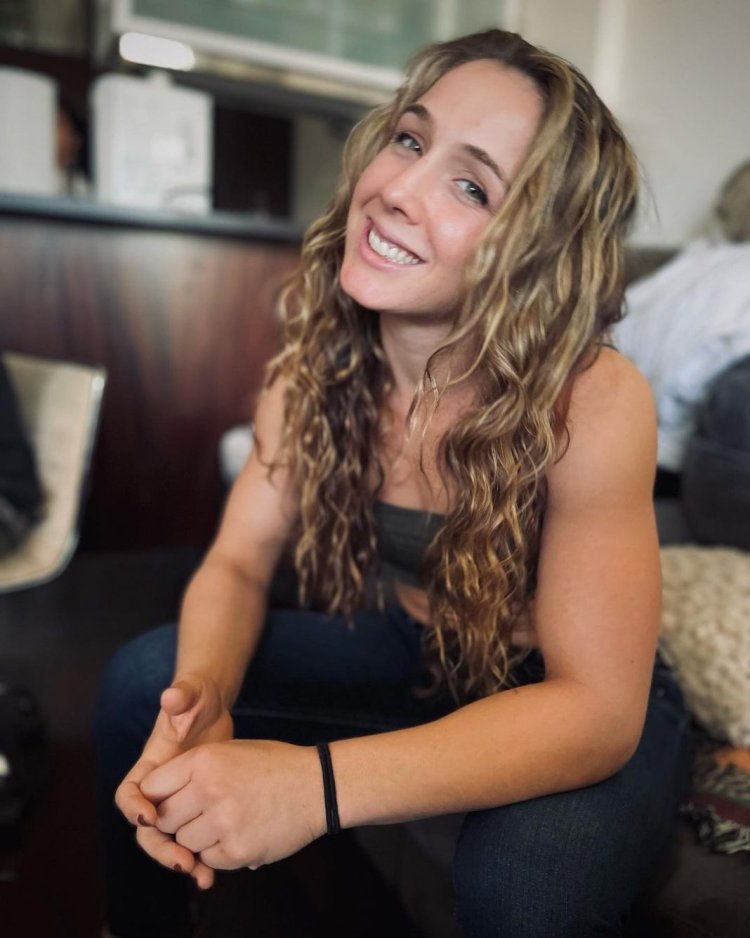 Vanessa Demopoulos Triangle