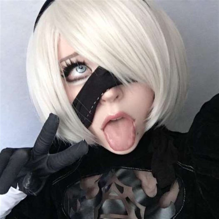 Shinuki cosplay 2b