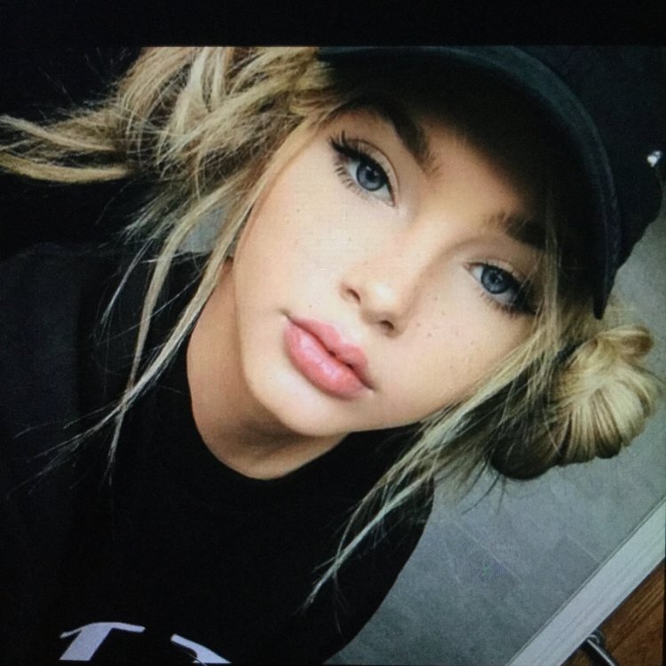 Sofia Mitchell in a cap