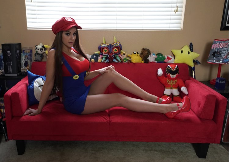 Angie Griffin Cosplay 2022