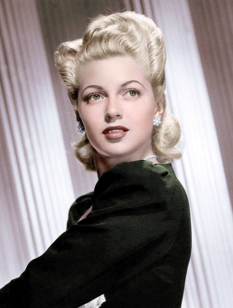 Lana Turner at 40