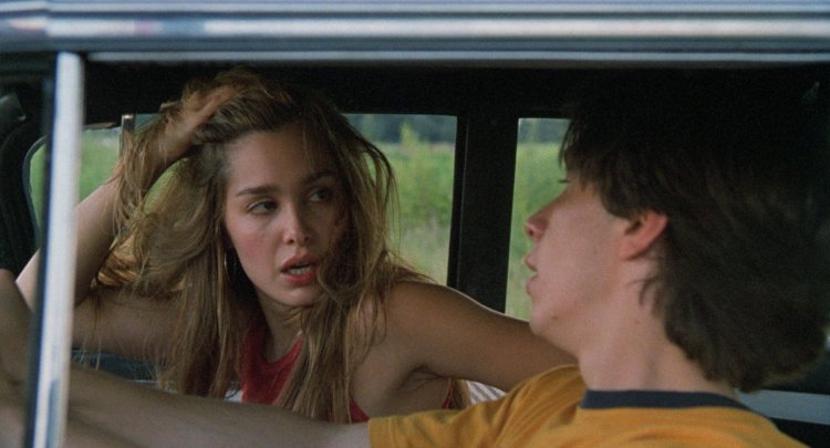 Jeepers Creepers movie 2001 Gina Philips