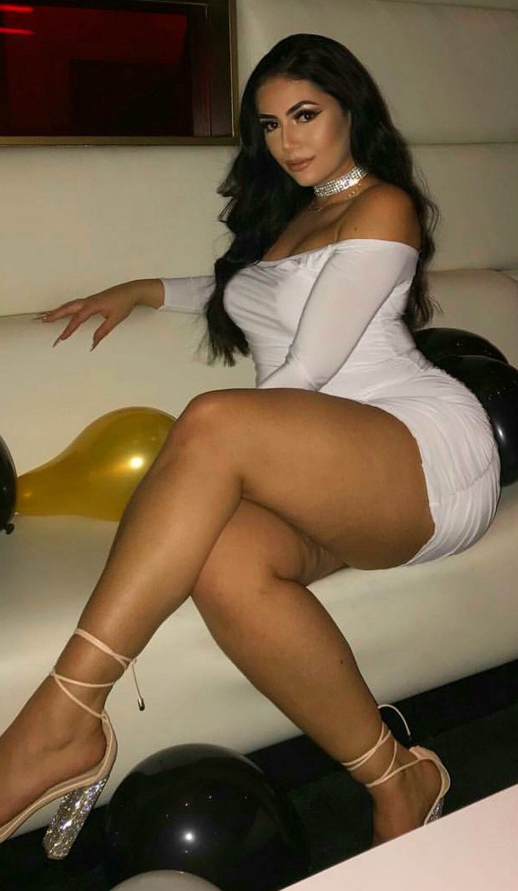 Mature latinas in pantyhose