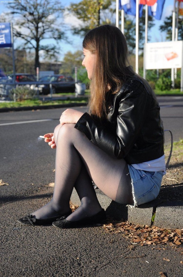 Smoking girls in pantyhose