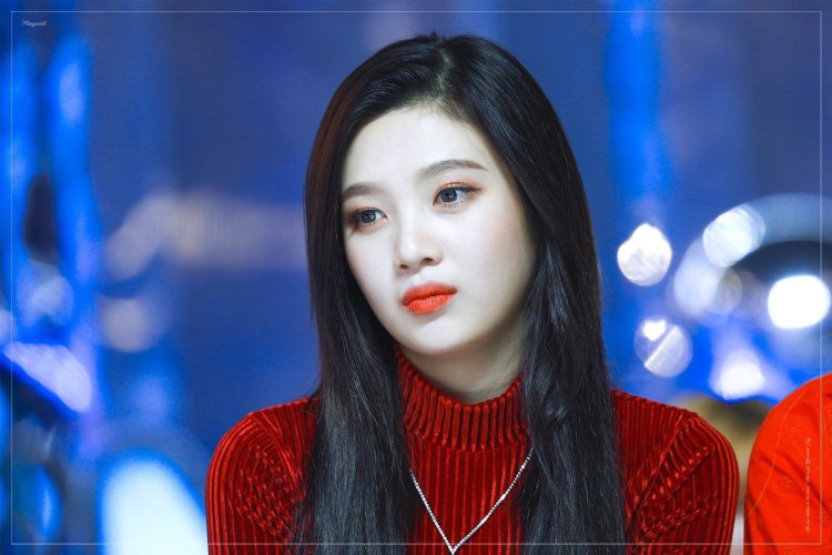 Joy Red Velvet