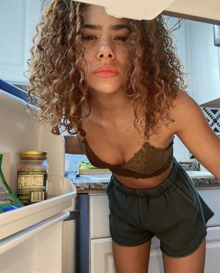 Jeannie from Jeannie and Georgia