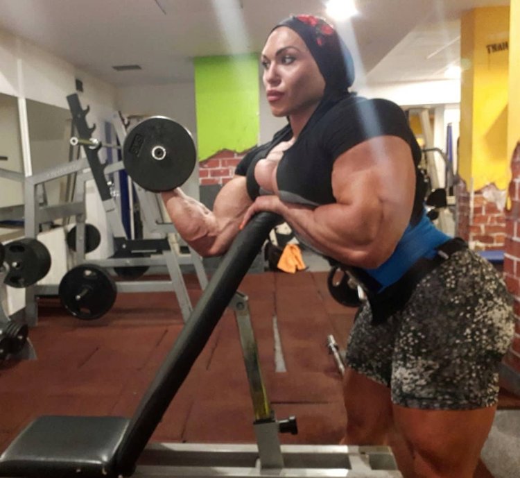 Natalya Trukhina biceps