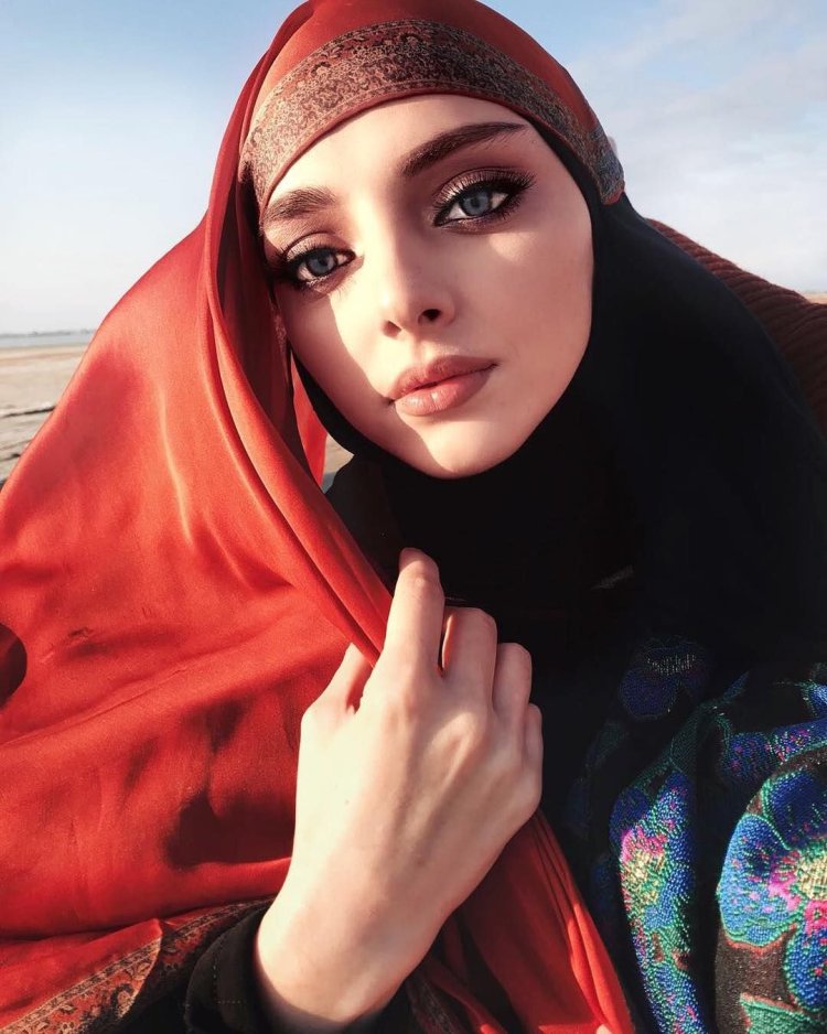 Aesthetic outfit Hijab girl