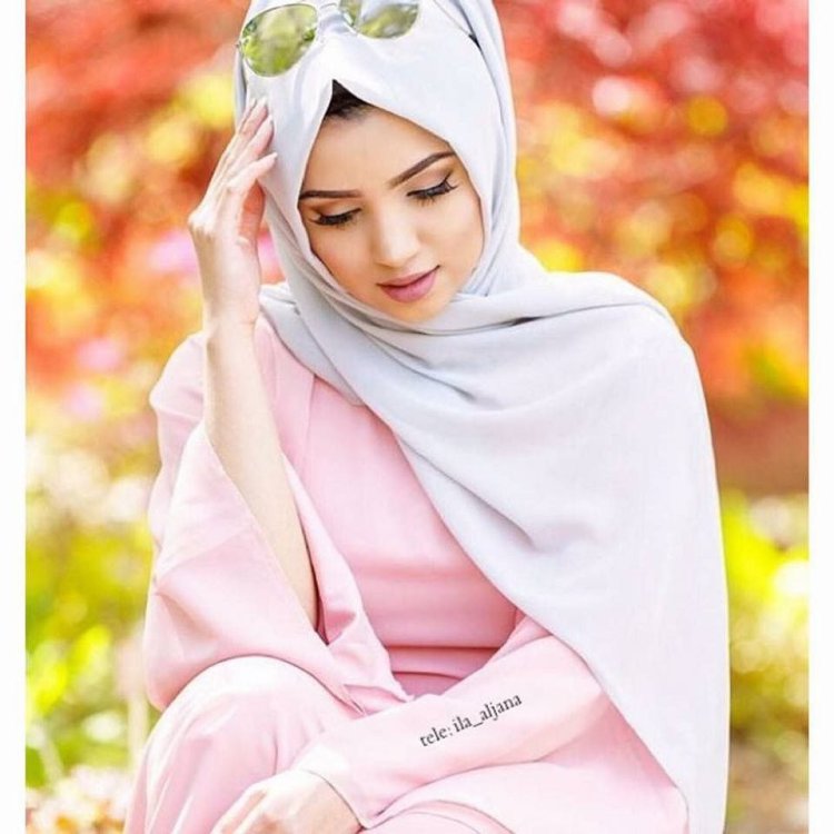 Zayna, Muslim