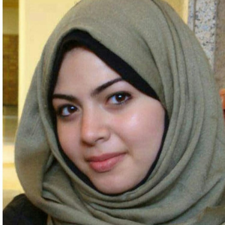 Blue-eyed girl in hijab