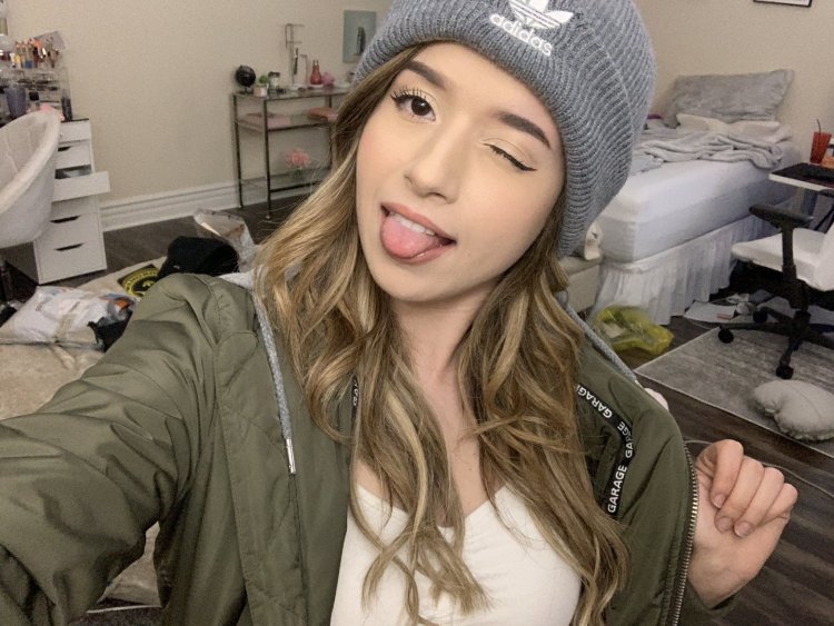 Pokimane MOANING