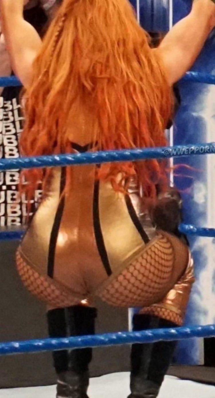 Becky Lynch drain