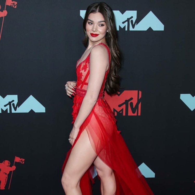 Hailee Steinfeld perfect voice