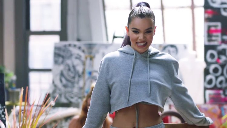 Hailee Steinfeld most girls