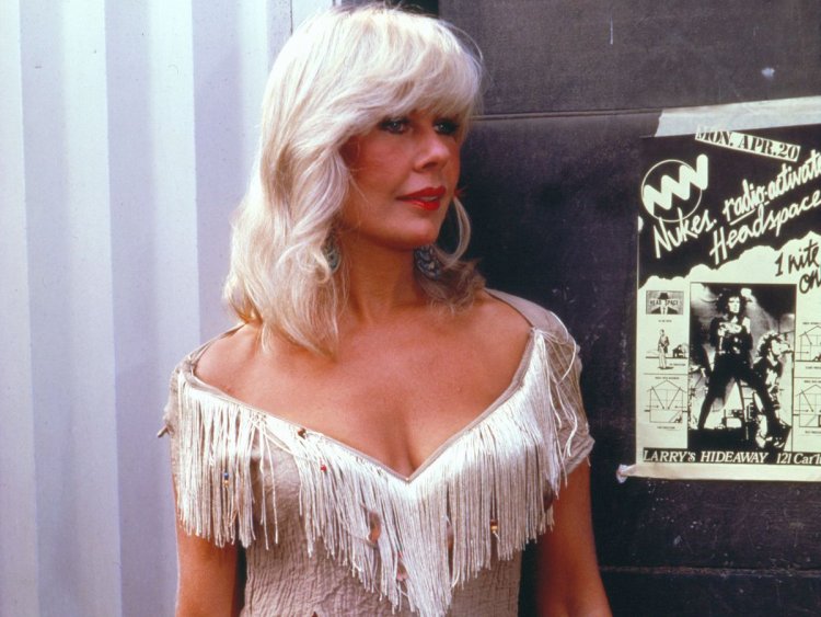 French granny seduced a Television Master