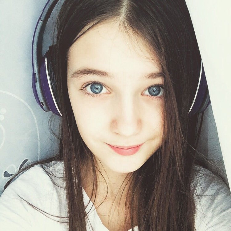 Christina Pakarina 2016