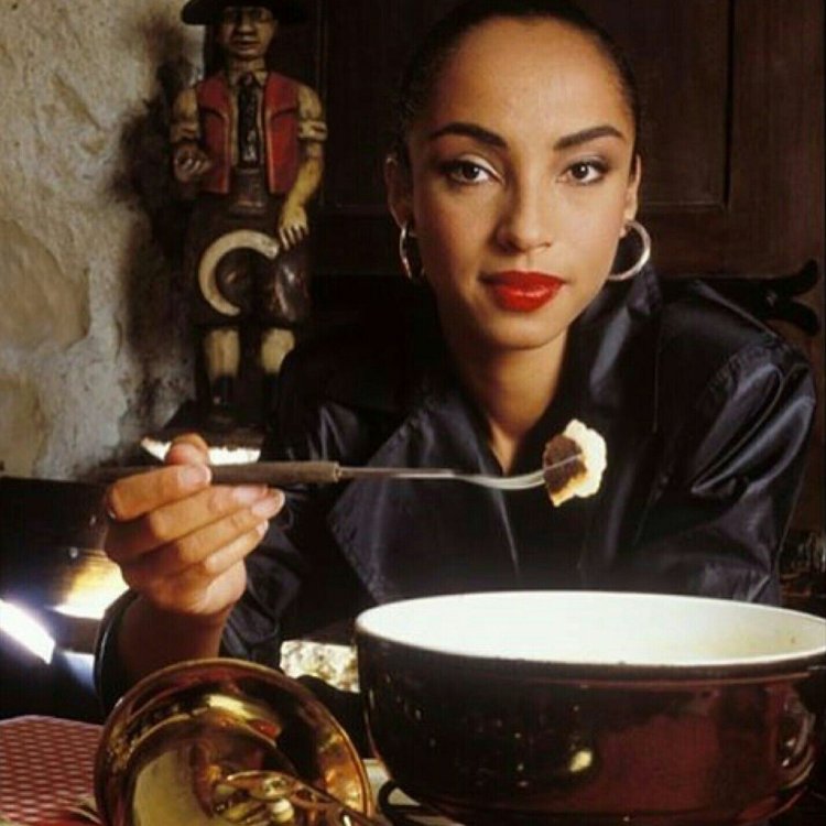 Sade group with mirror