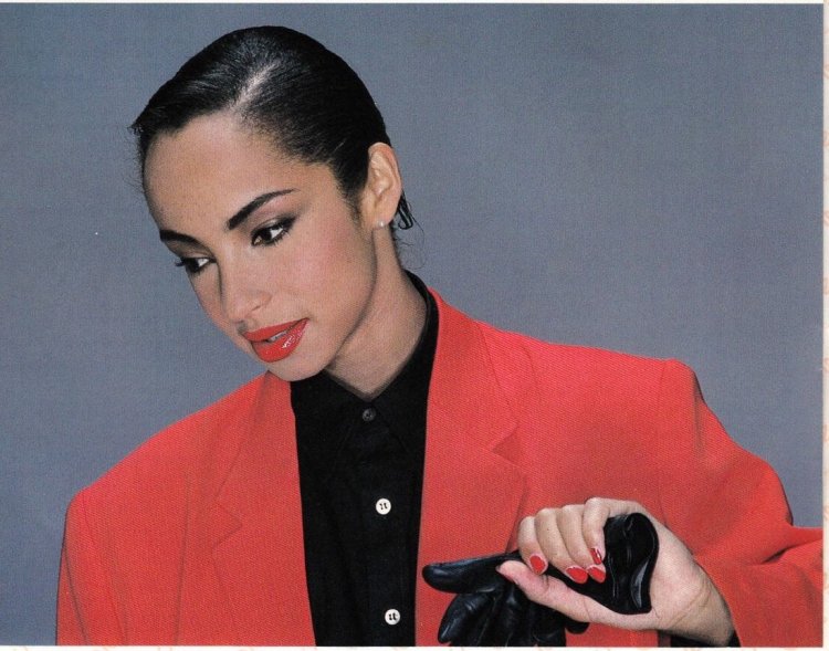 Sade singer 2002