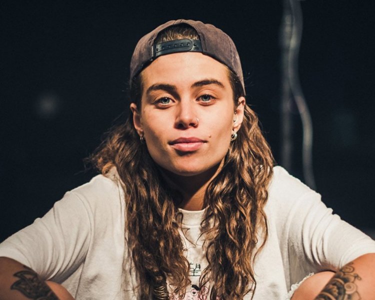 Tash Sultana Blackbird