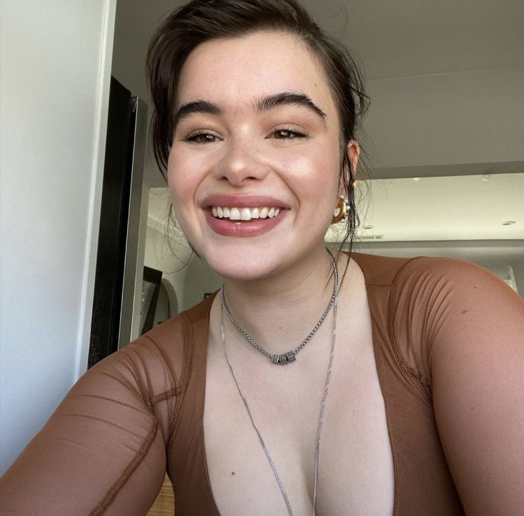 Barbie Ferreira and her girlfriend