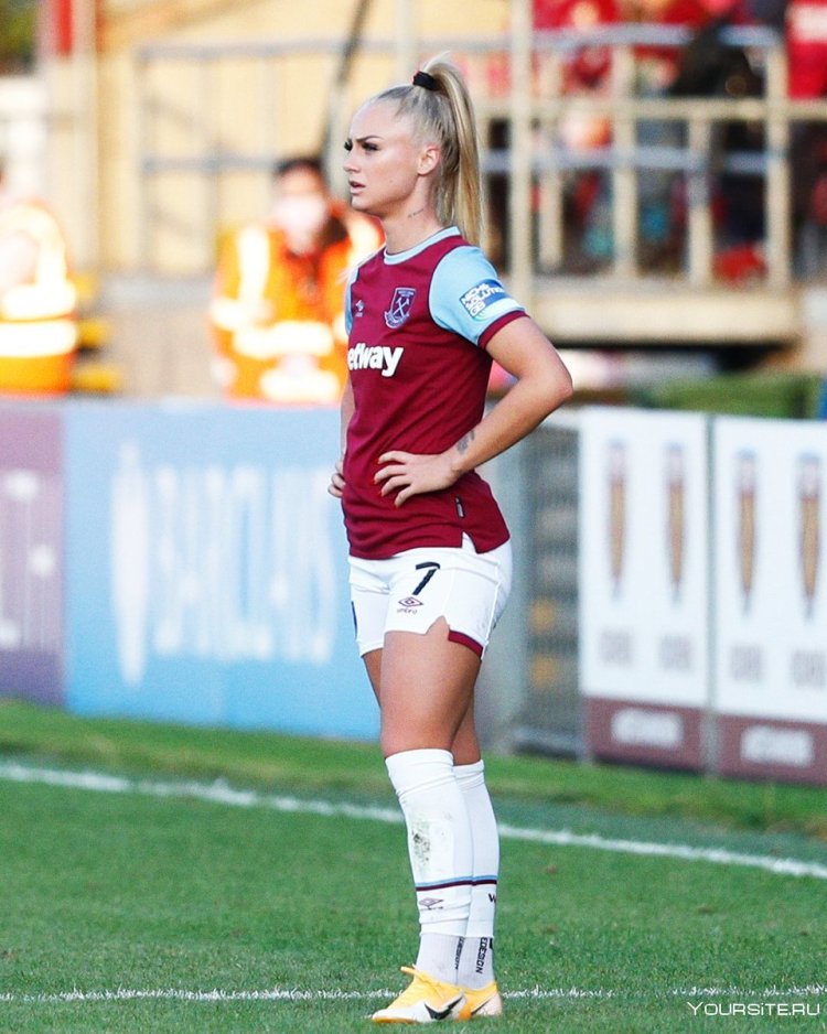 Alisha Lehman football player