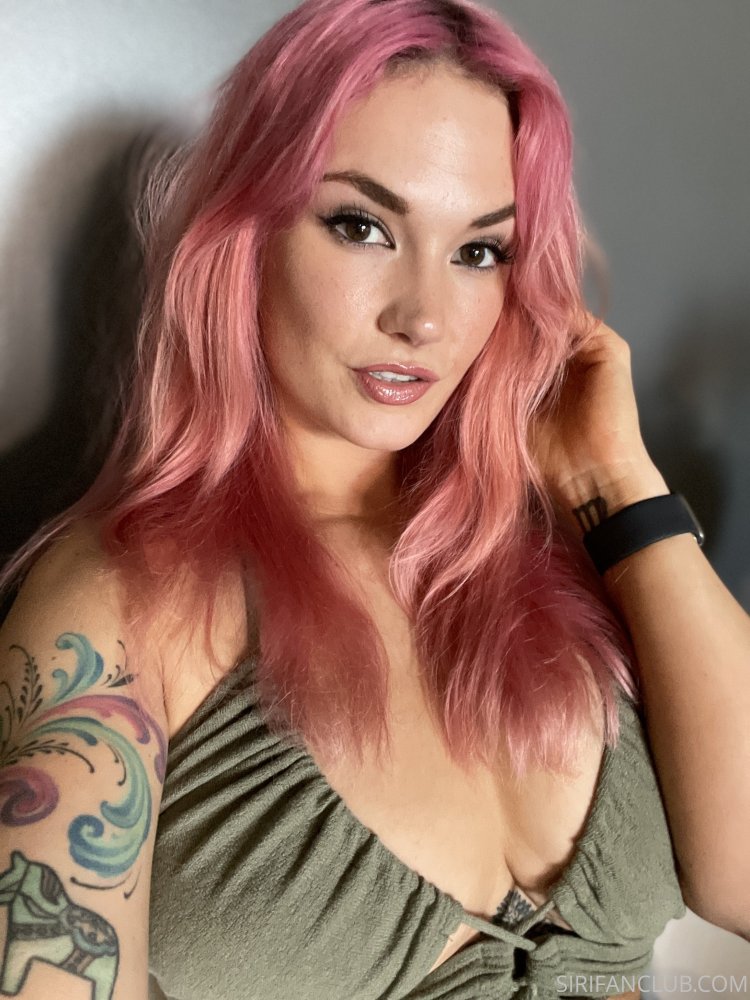 Siri Dahl Pink