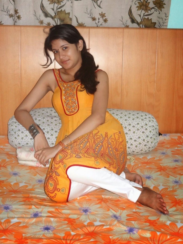 Hot Desi Behan