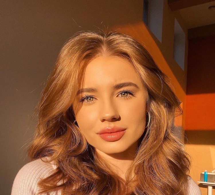 Dasha and Lisa Vasilenko