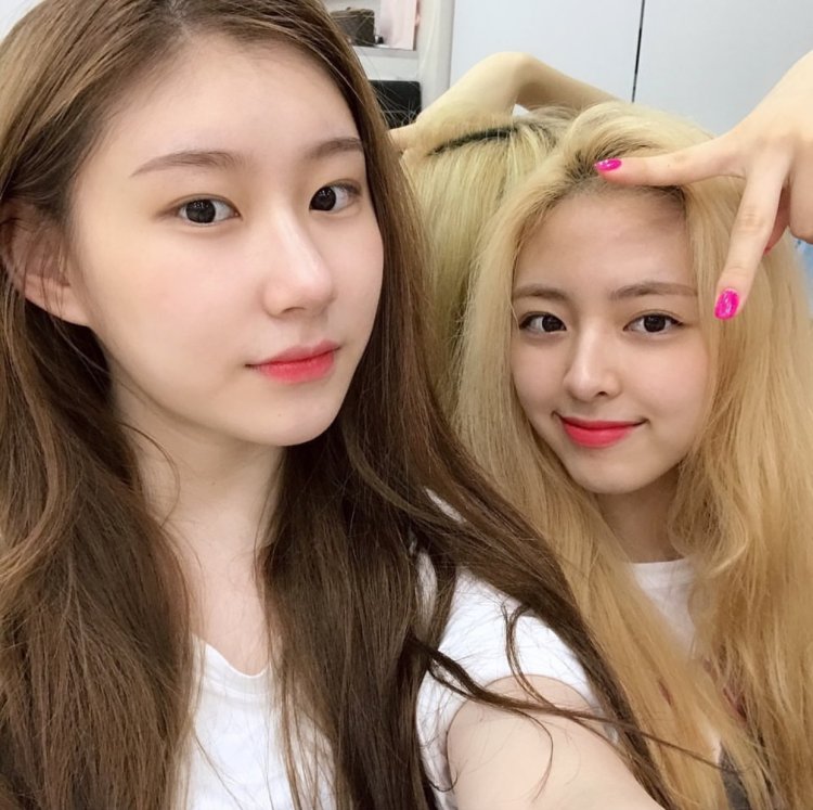 Charyeong and Yuna