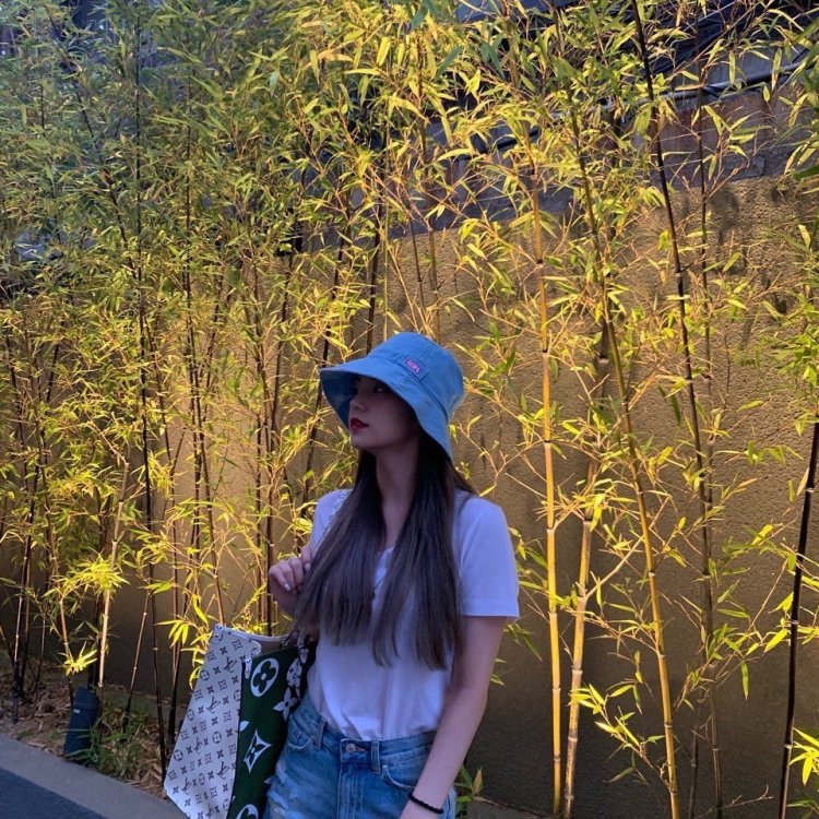 Yeji from Itzy Girlfriend Material