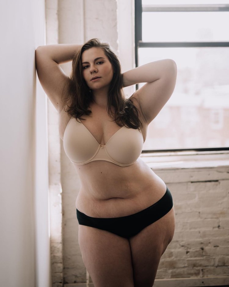 Anastasia Vinogradova plus saz