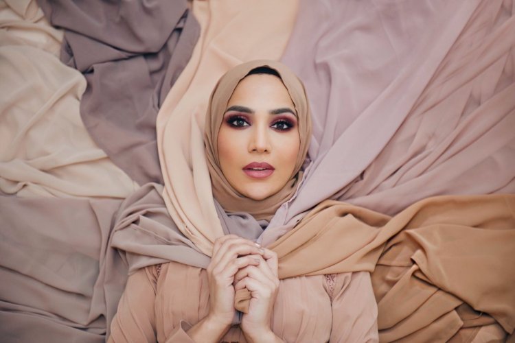 Jamim Khan in a hijab