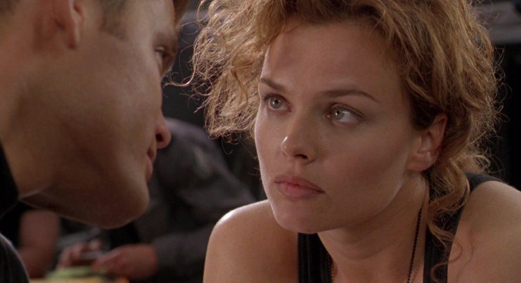 Star landing film 1997 Dina Meyer