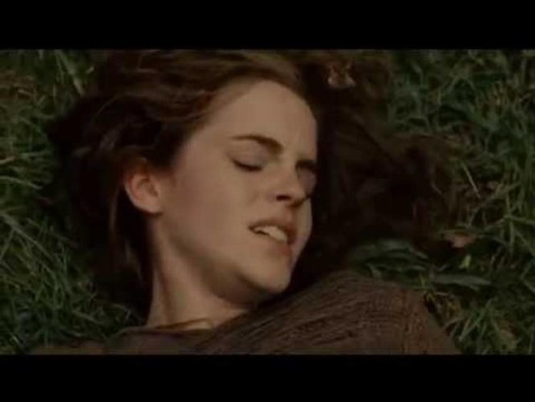 Emma Watson eclipse bed scene