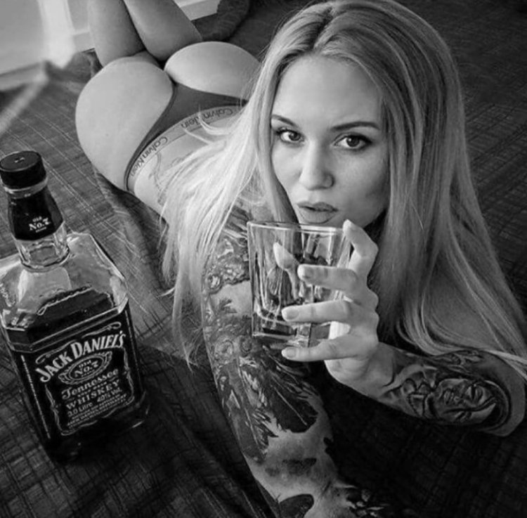 Jack Daniels whiskey girl
