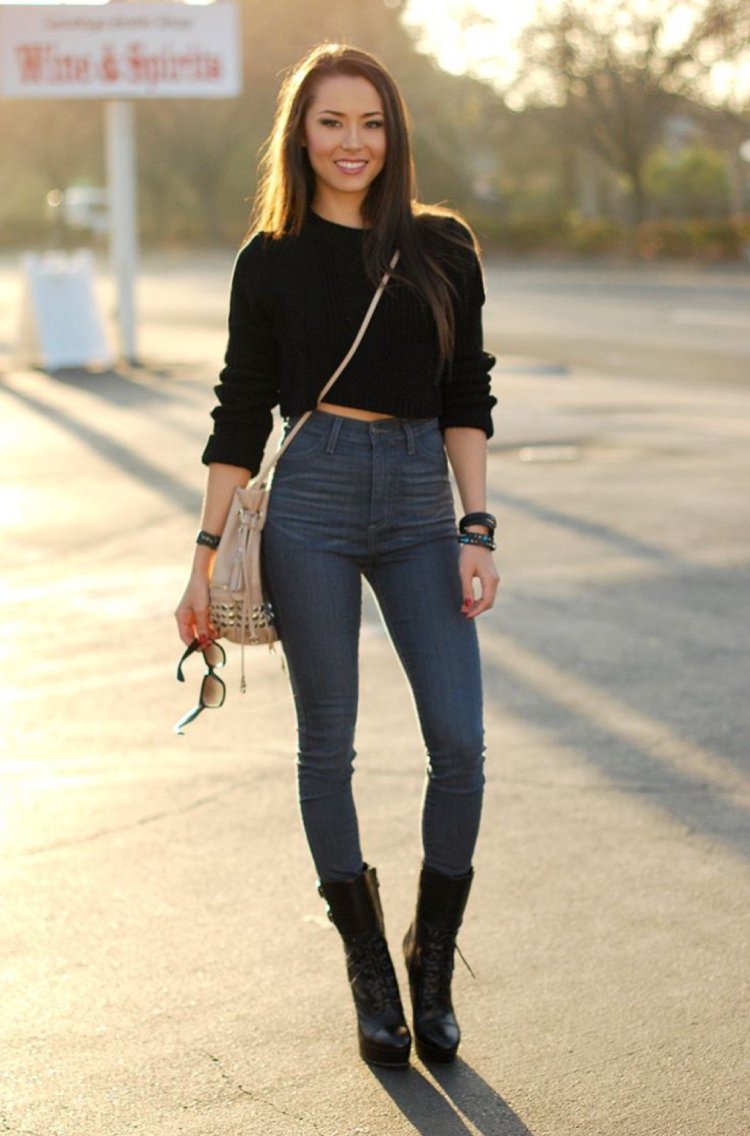 High waist sweater and jeans
