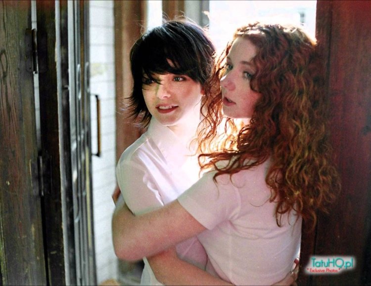 Julia Volkova and Lena Katina Kiss