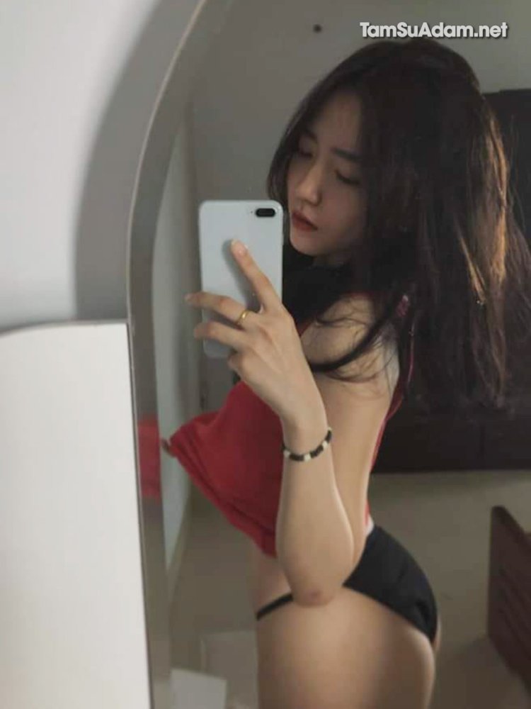 Asian Women with Hourglass Figure