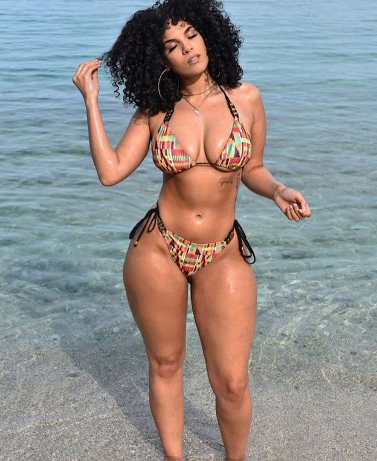 Pamell Alexander in Bikini