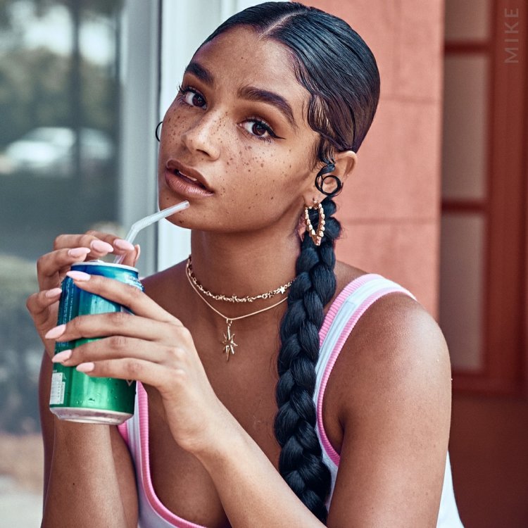 Black woman and white girl